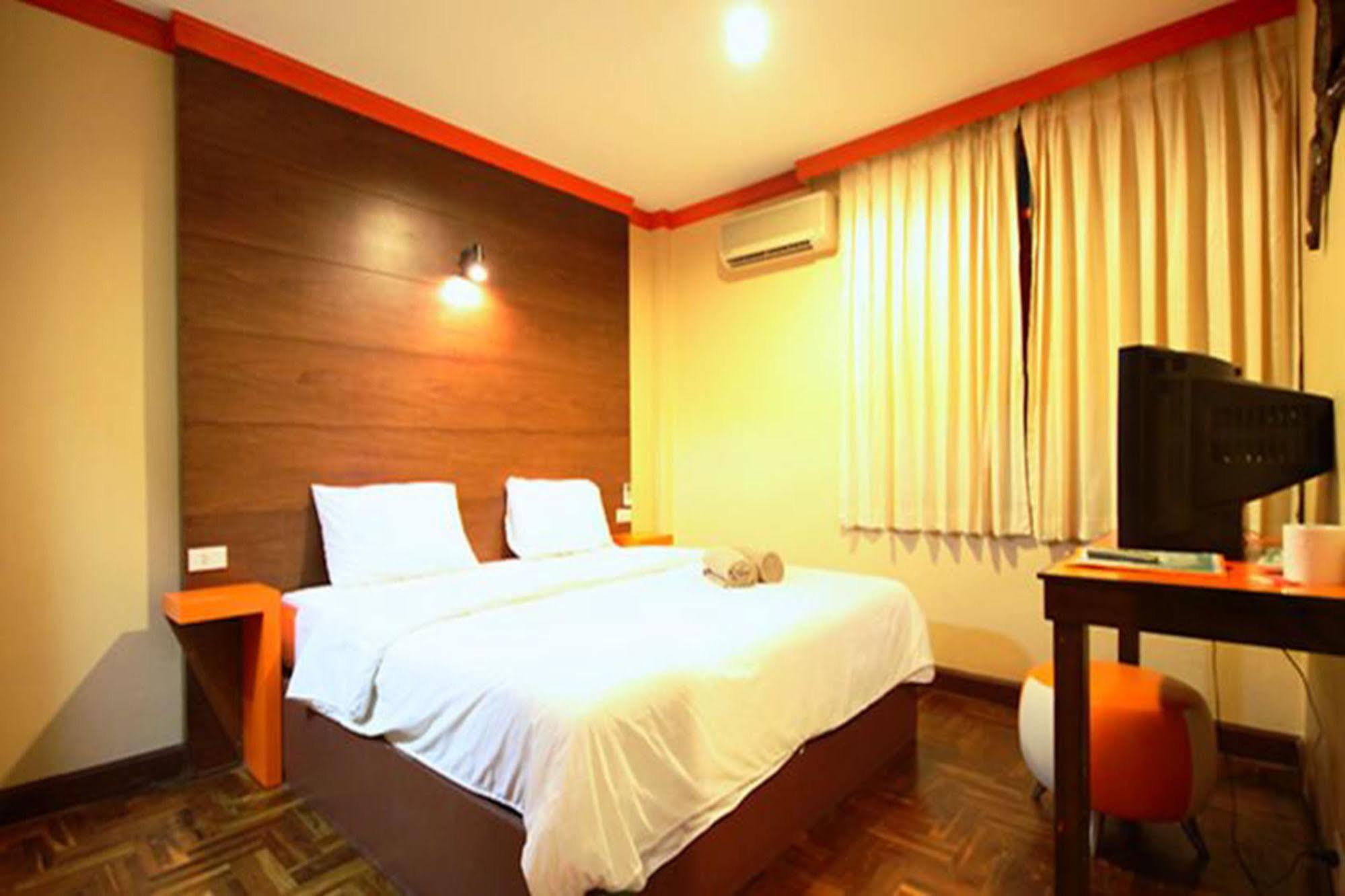 The Palm Delight Lodge Jomtien Beach Exterior foto