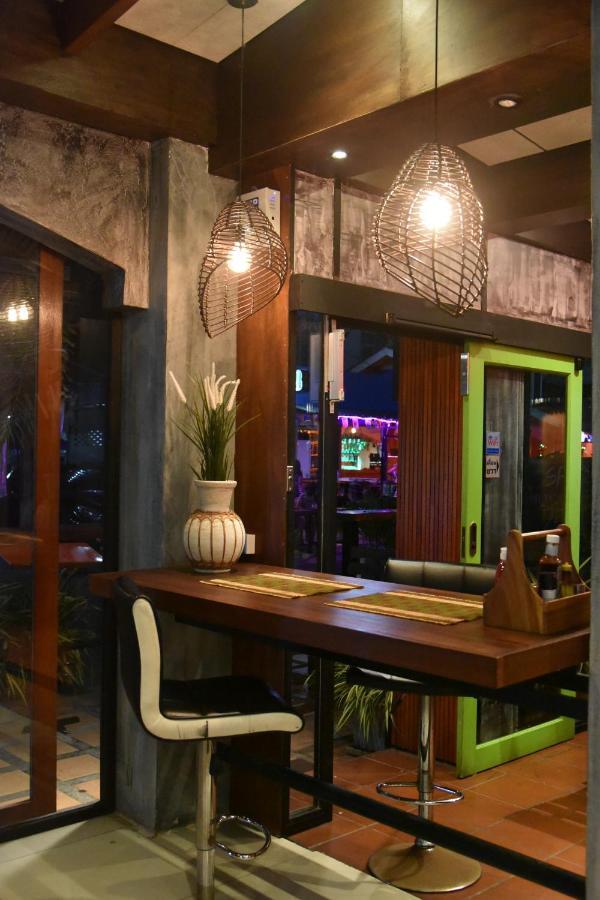 The Palm Delight Lodge Jomtien Beach Exterior foto