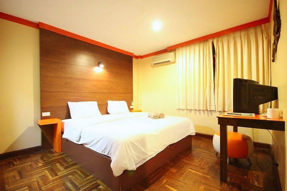 The Palm Delight Lodge Jomtien Beach Exterior foto